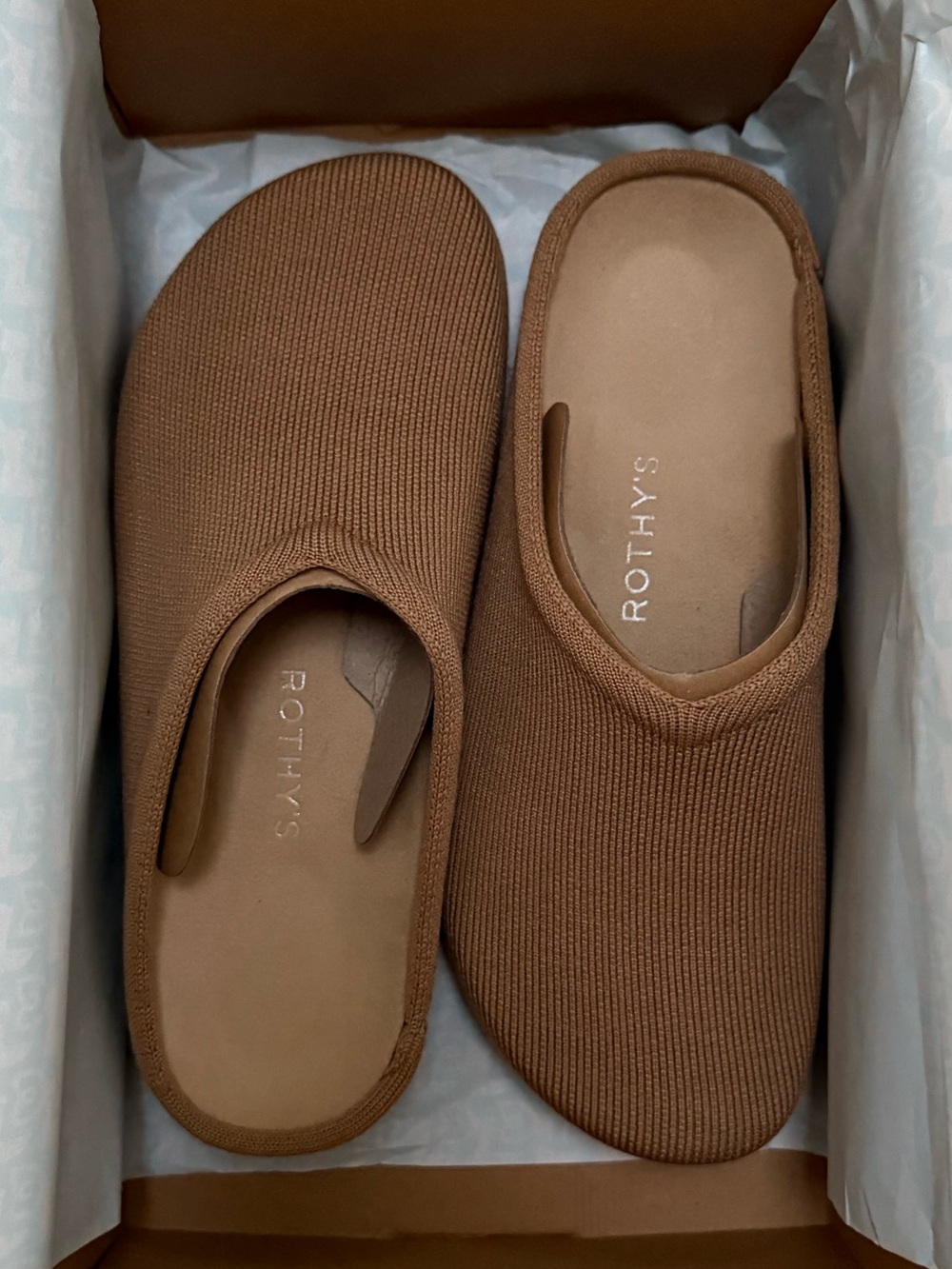 ROTHYS The Casual Clog in Butternut (warm Tan color) Size US8 brand new in box - Picture 2 of 7